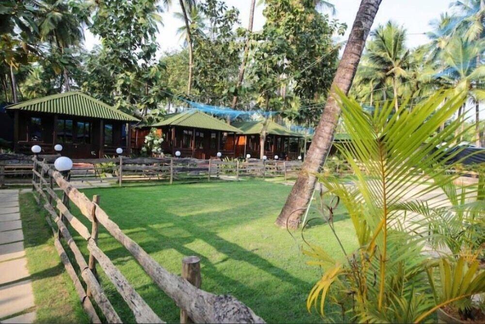 Club Palolem Resort Exterior photo