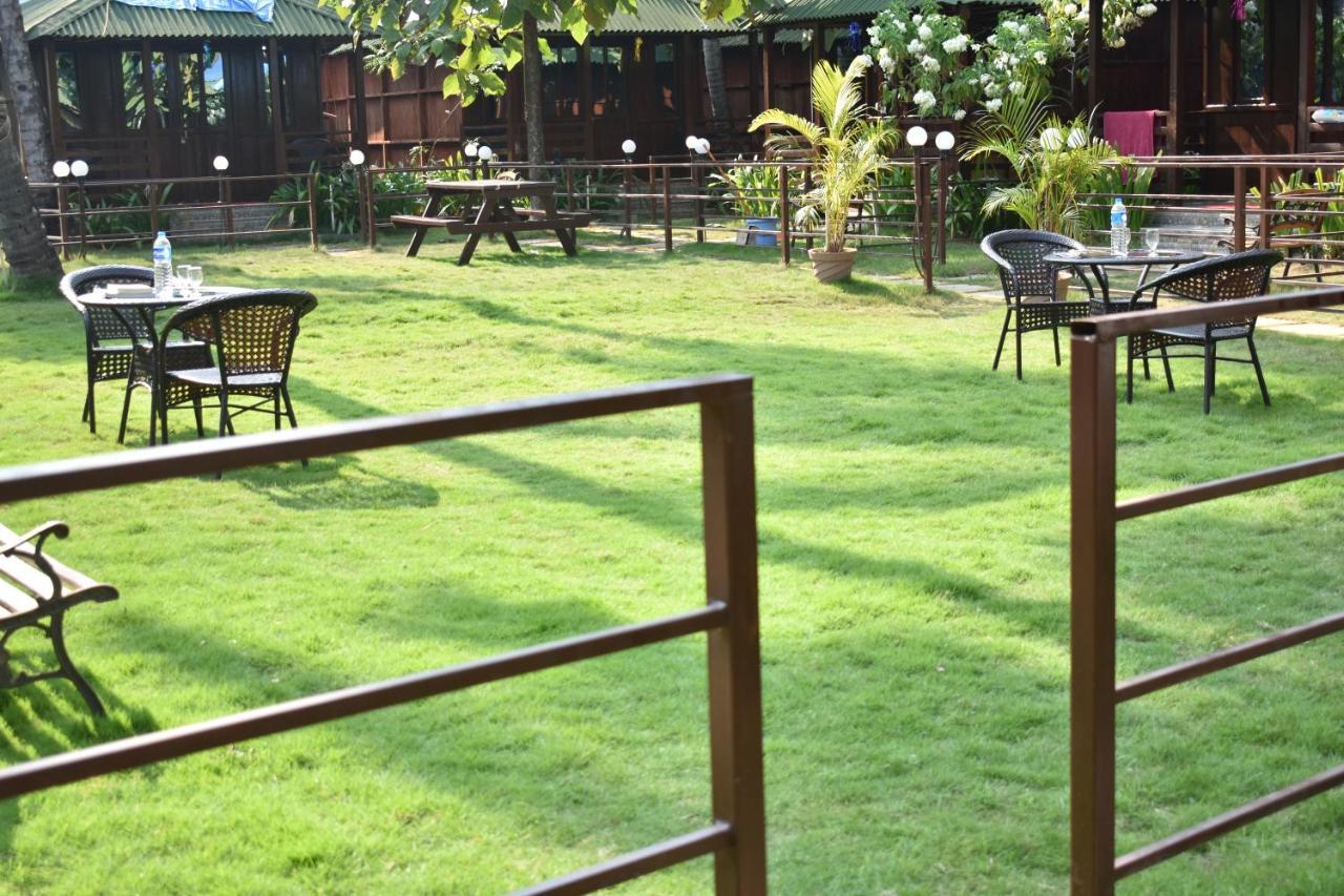 Club Palolem Resort Exterior photo